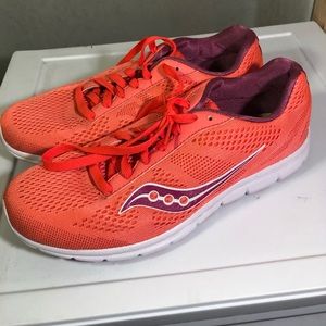 Saucony Womens Running Shoe Size 9.